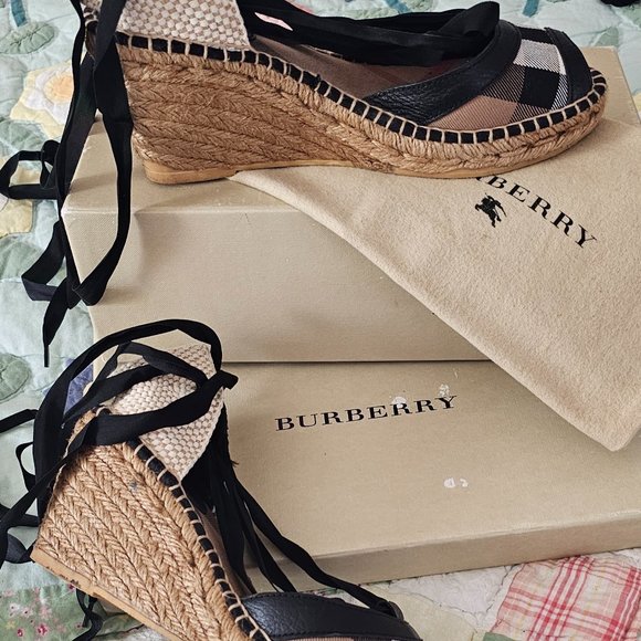 Burberry Shoes - Picture 1 of 8